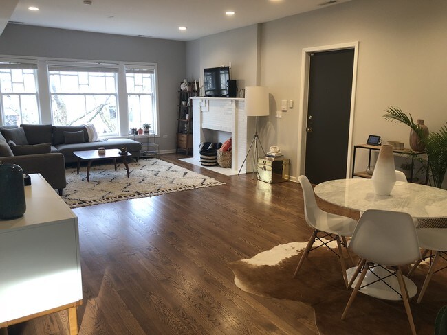 Foto del edificio - 2451 N Orchard St