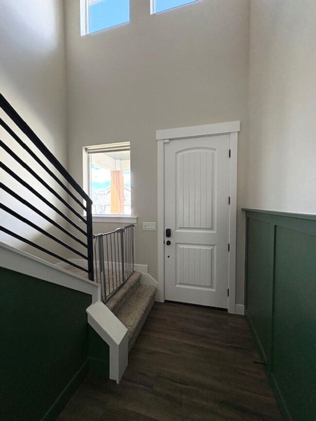 Building Photo - 4 Bedroom / 3 Bath Home in Eagle Mountain!