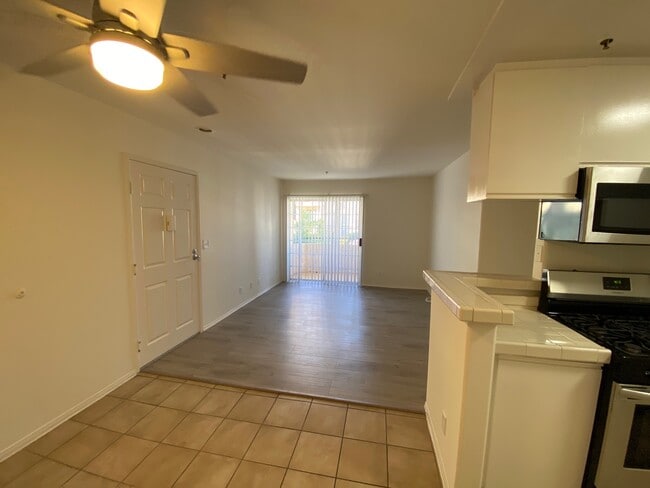 Building Photo - 3861 Vinton Ave