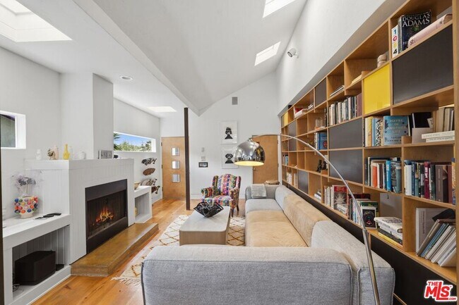 Foto del edificio - 2320 Walnut Ave