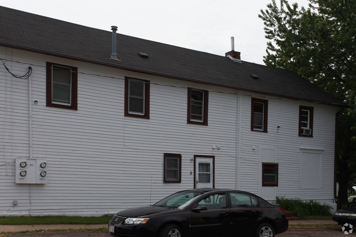 1015 Davis St, Hammond, WI 54015 Apartments in Hammond, WI