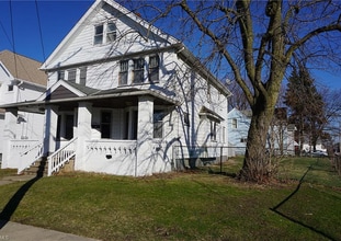 Building Photo - 1541 Hopkins Ave