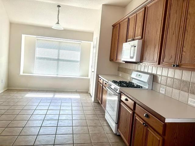 Foto del edificio - 100 Morel Dr