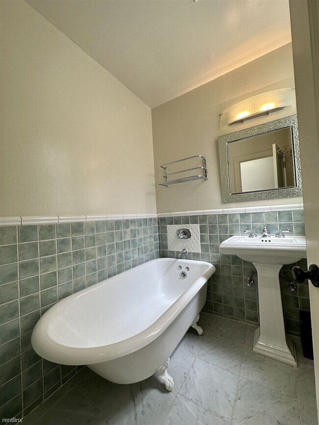 Building Photo - 3 br, 2 bath House - 176 Duncan St