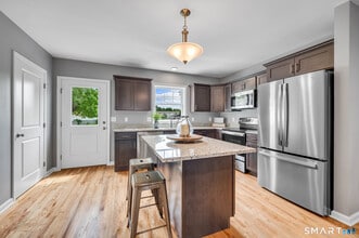 Building Photo - 88 Woodhouse Ave