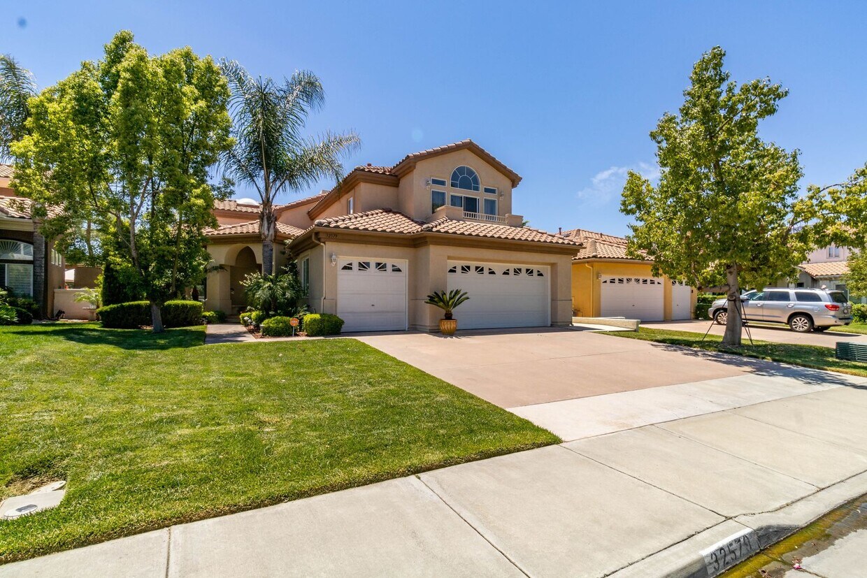 Primary Photo - 32579 Valentino Way Temecula, CA
