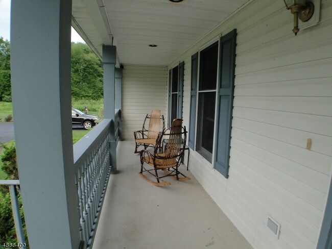 Building Photo - 35 Schneider Ln