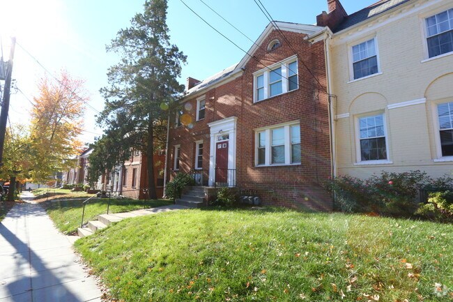 Building Photo - 4028 8th St NE