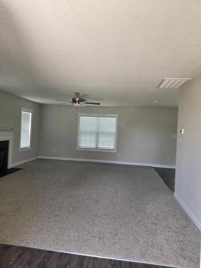 Building Photo - 309 Samuel Run Dr