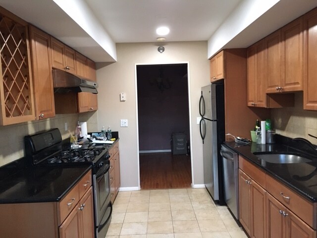 Kitchen - 4 Green Valley Ct