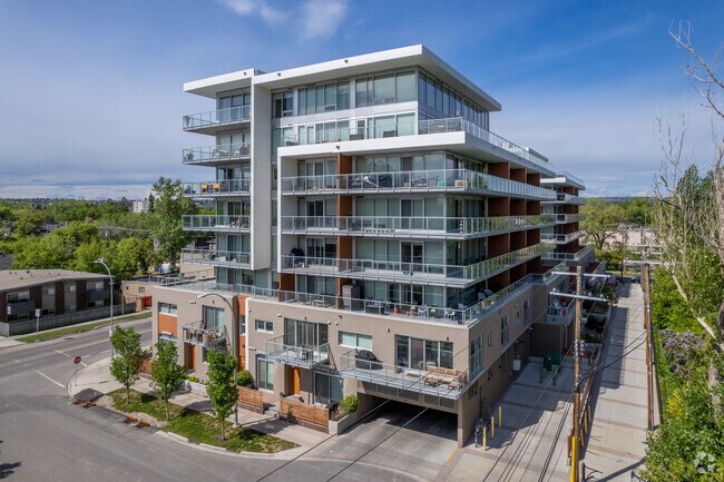 Photo du bâtiment - Ezra On Riley Park
