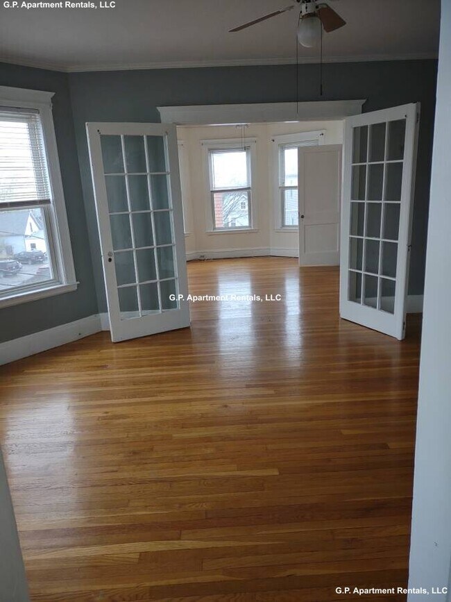 12 Michigan Ave, Lynn, MA 01902 Condo for Rent in Lynn, MA