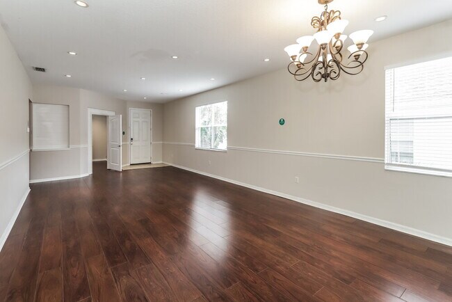 Foto del edificio - 2507 Brownwood Dr