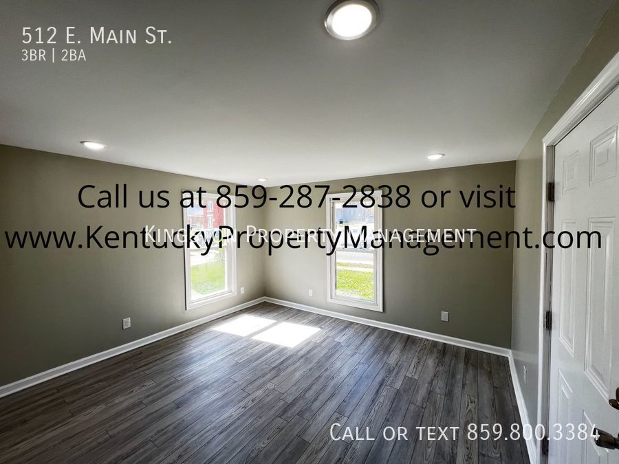 Primary Photo - Beautifully Renovated 3 Bedroom House Now ...