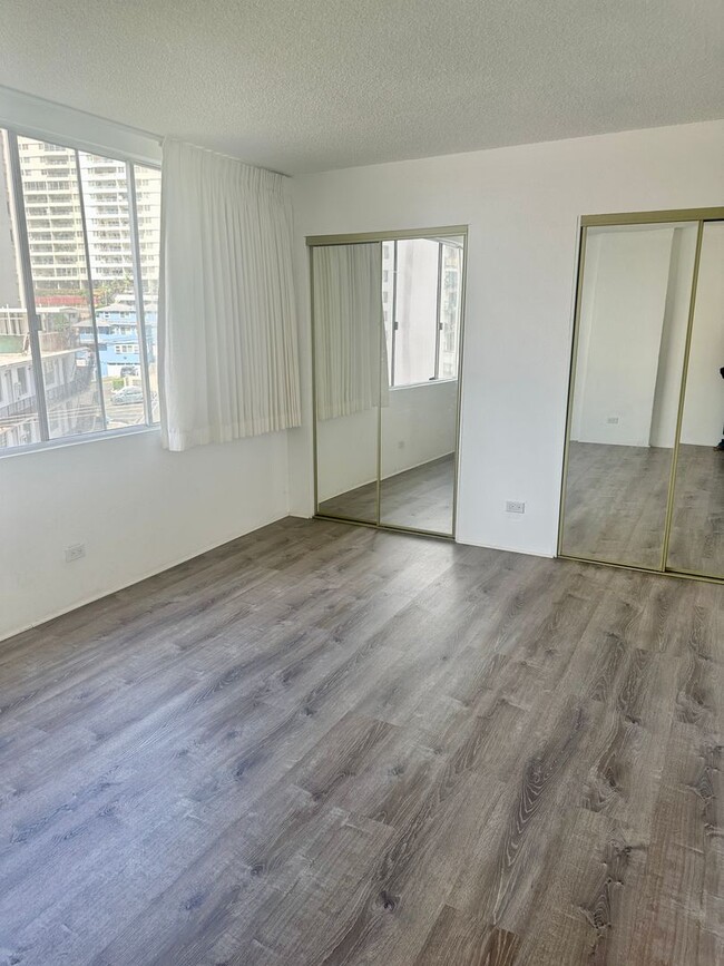 Foto del edificio - Spacious 1 bedroom in Honolulu