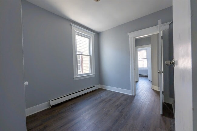 Building Photo - 229 Bidwell Ave