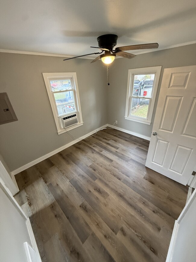 Building Photo - 1800 W Webster St