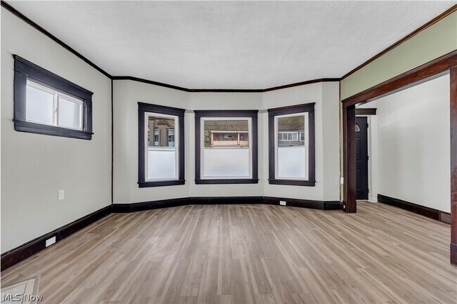 Building Photo - 428 E 148th St