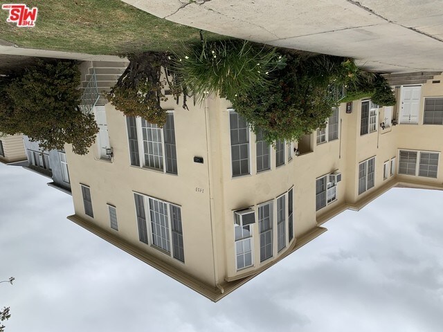 Primary Photo - 1453 S Beverly Dr