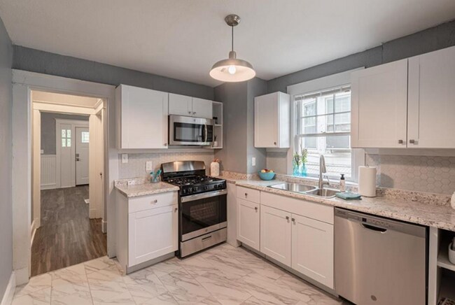 Foto del edificio - 2705 E 35th St