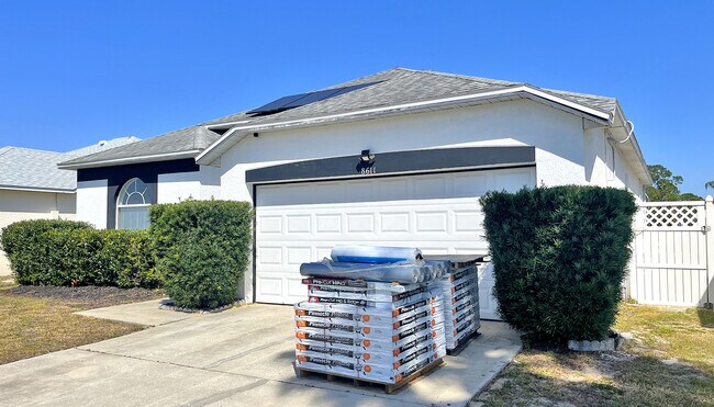 Building Photo - 8611 Wellington Loop