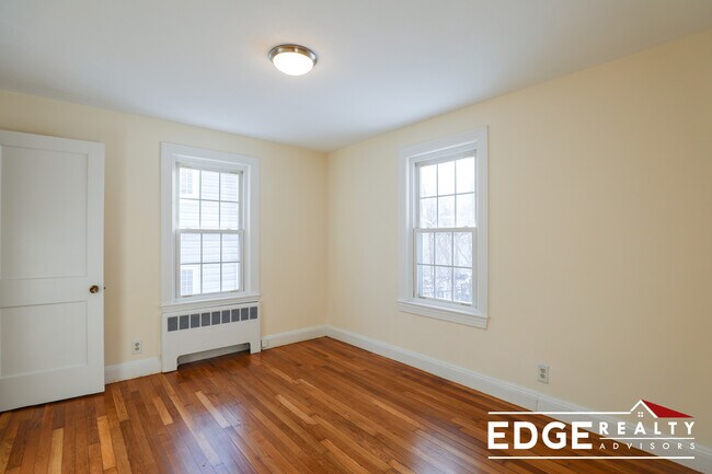 Building Photo - 26 Adair Rd