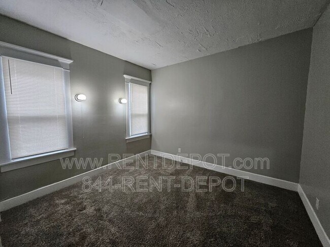 Foto del edificio - 804 Bayard Park Dr