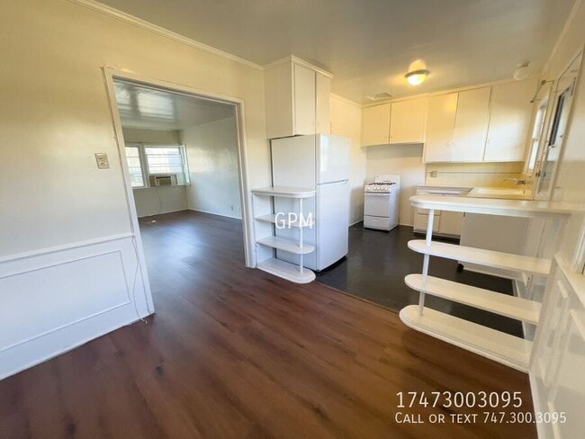 Foto del edificio - 4737 1/2 Beverly Blvd-