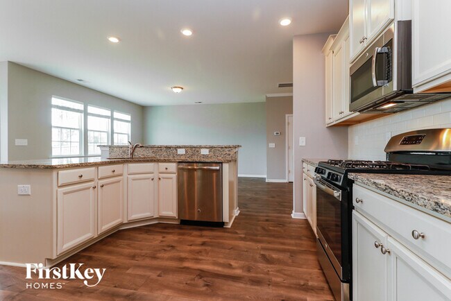 Foto del edificio - 708 Redbud Ln