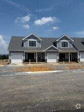 Oak Townhome - Penn Station Townhomes