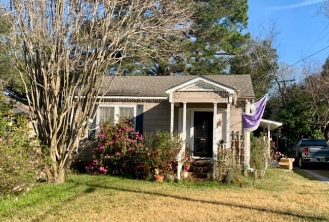 Foto del edificio - Mid-City Capital Heights Cottage!