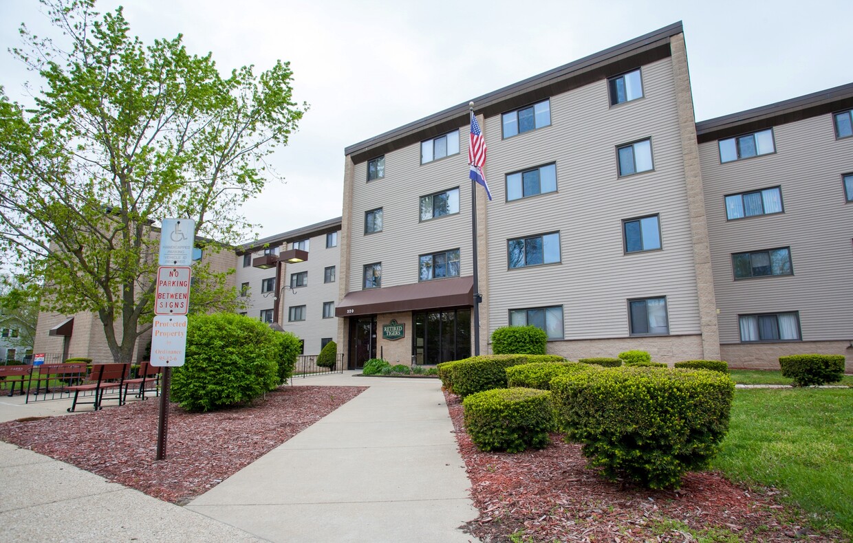 Foto principal - Retired Tigers Senior Apartments