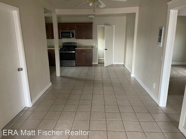 Foto del edificio - 3 br, 1 bath House - 192 S. 5th Avenue