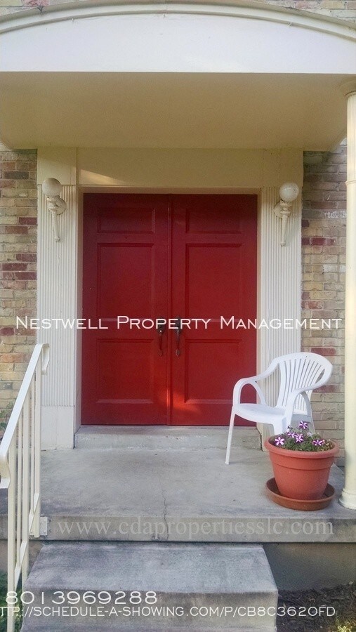 Building Photo - La Chapelle 1 bed Condo