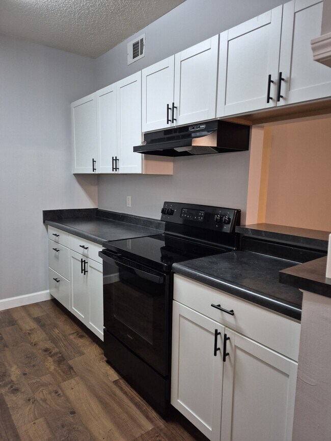 Foto del edificio - 1921 Gornto Rd