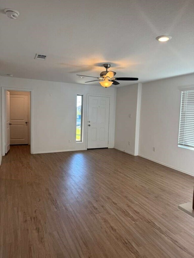 Foto del edificio - 22003 Birchwood River Trl