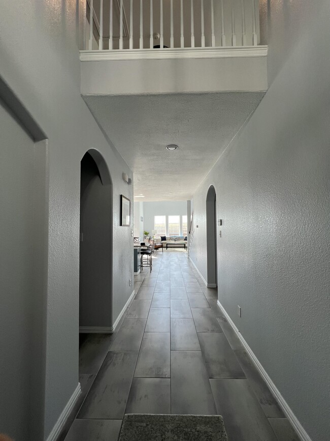 Building Photo - 200 Hot Spring Valley