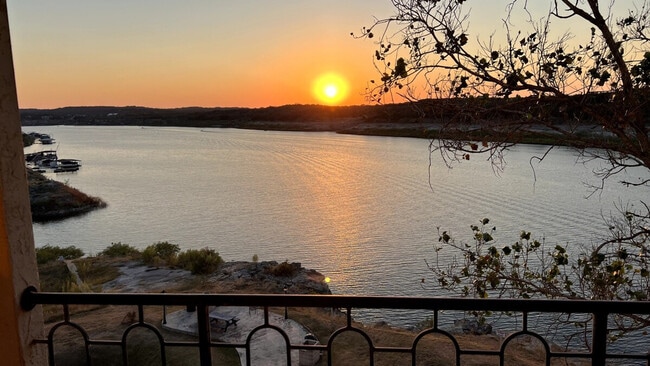 Foto del edificio - 3404 American Dr