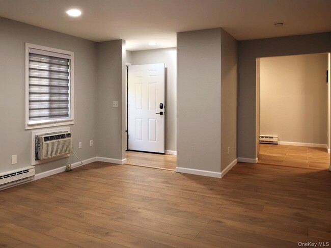 Building Photo - 224 Fox Run Ln
