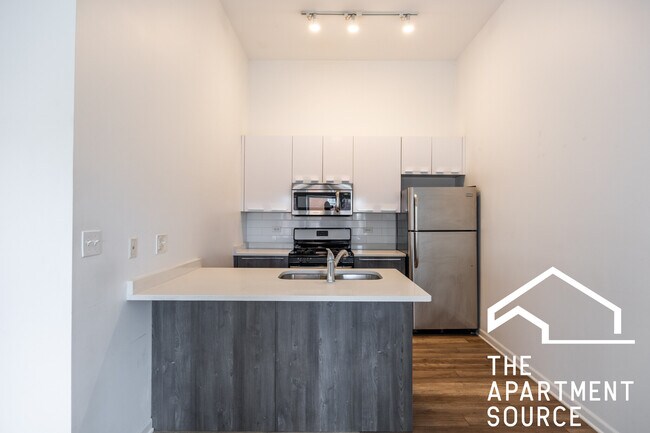 Foto del edificio - 2700 W North Ave