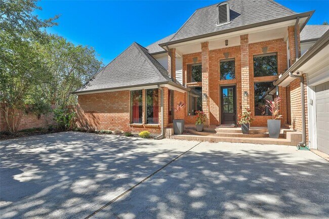 Building Photo - 1818 Brookchester Dr
