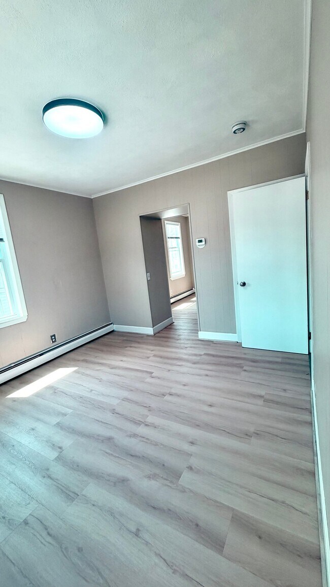 Foto del edificio - 1303 Cranston St