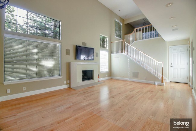 Building Photo - 1933 Huxley Ct