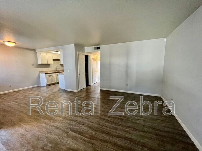 Building Photo - 1738 Elayne Dr