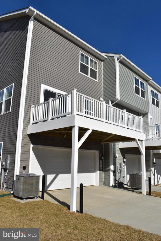 Building Photo - 216 Swan Fld Ave