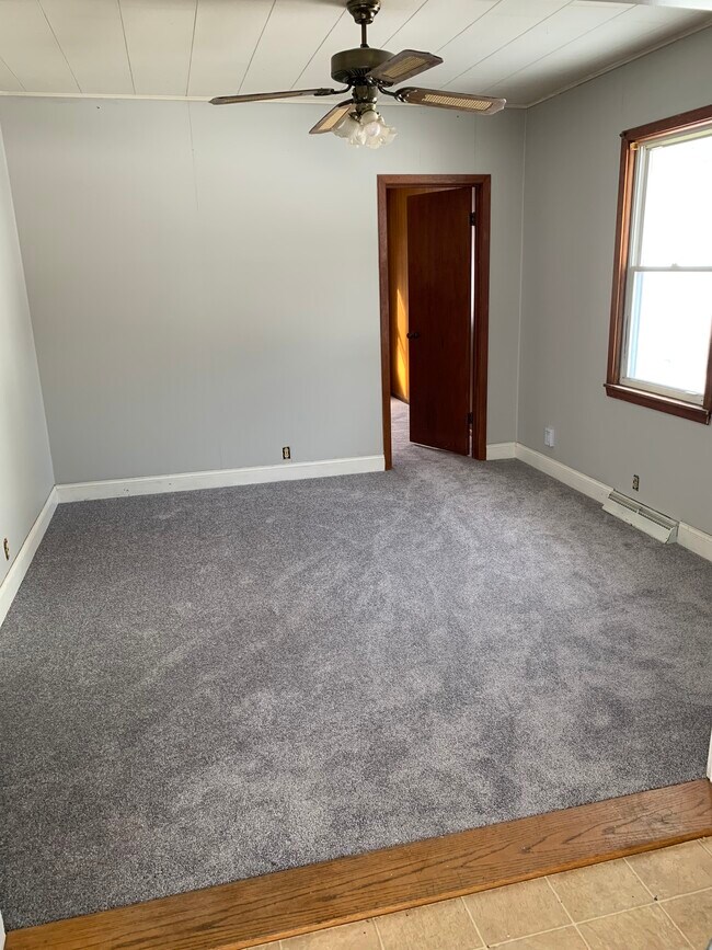 Living room - 240 Willow Ave