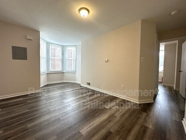 Foto del edificio - 3037 Frankford Ave