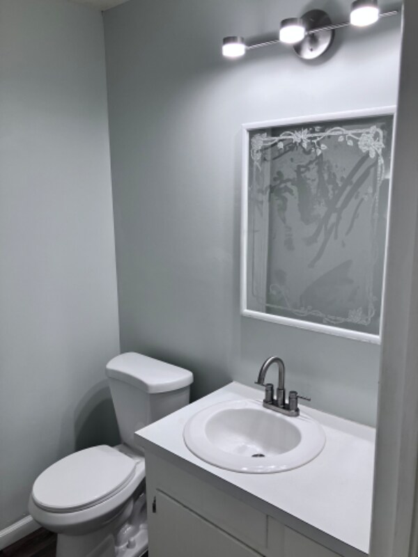 Building Photo - 208 Cardinal Dr