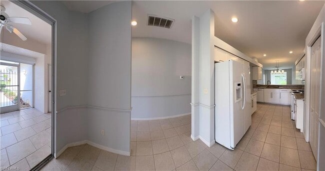 Building Photo - 20653 Country Barn Dr