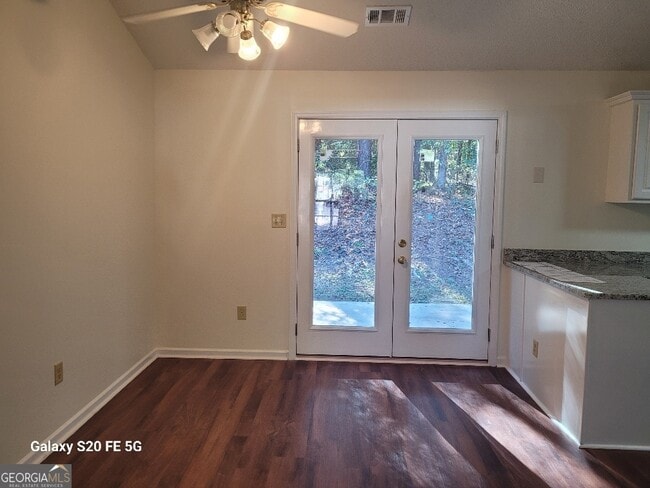 Foto del edificio - 113 Woodridge Cir